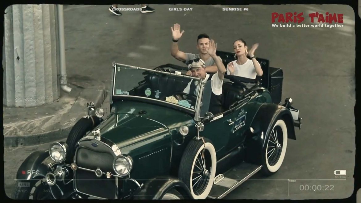 on board of a Ford A 1930's